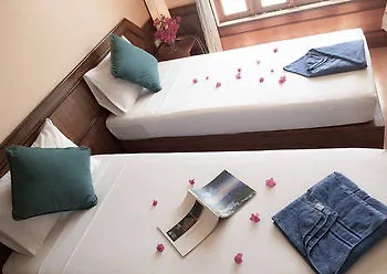 Golden Hill Bungalows Phi Phi Don Hotel